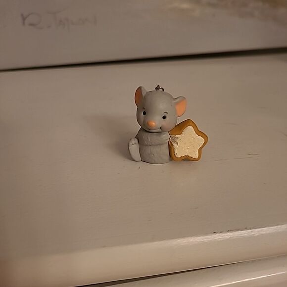 Hallmark  Keepsake Ornament - Picture 6 of 9